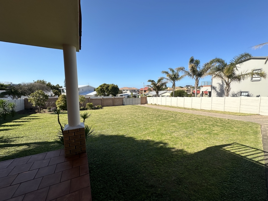 4 Bedroom Property for Sale in Hartenbos Central Western Cape